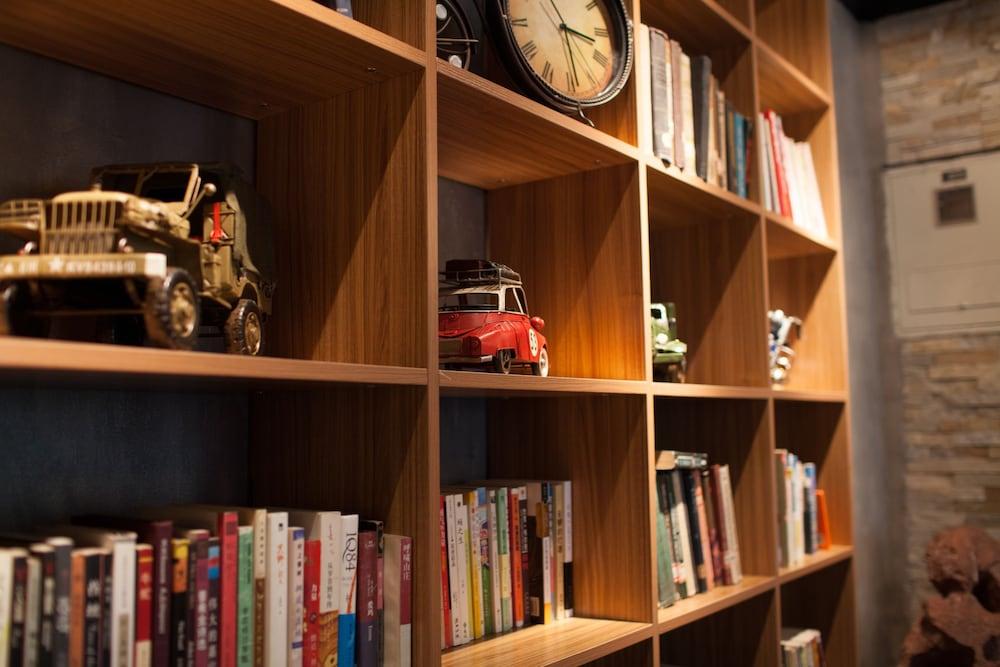 Nost Algia Hotel - Near Beijing Yonghe Lama Temple, Ghost Street, Beihai Park, Jingshan Park, Drum Tower, Houhai Bar Street, Tian'Anmen Square, Located In Beijing Traditional Hutongs, 5 Minutes Away From Subway, Free Laundry Serive المظهر الخارجي الصورة