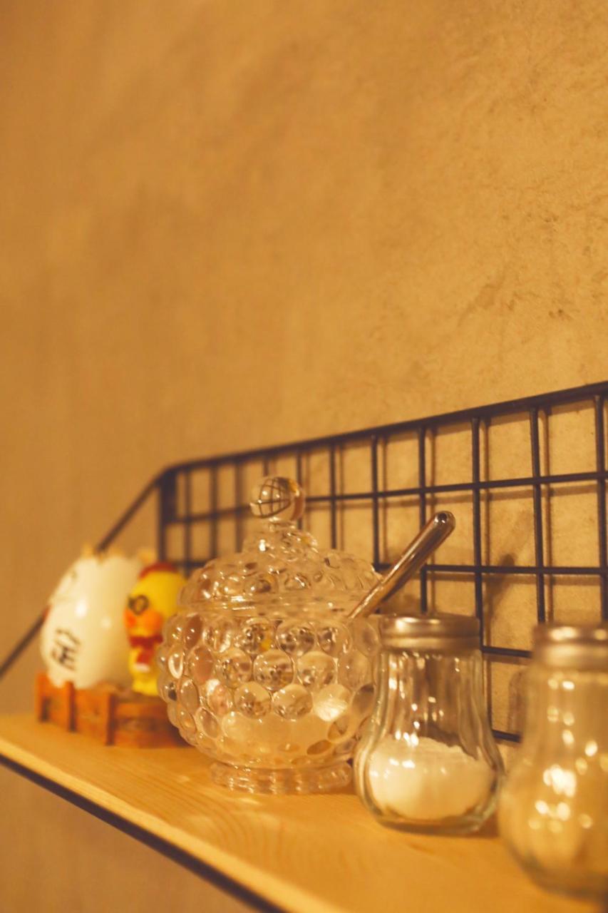 Nost Algia Hotel - Near Beijing Yonghe Lama Temple, Ghost Street, Beihai Park, Jingshan Park, Drum Tower, Houhai Bar Street, Tian'Anmen Square, Located In Beijing Traditional Hutongs, 5 Minutes Away From Subway, Free Laundry Serive المظهر الخارجي الصورة