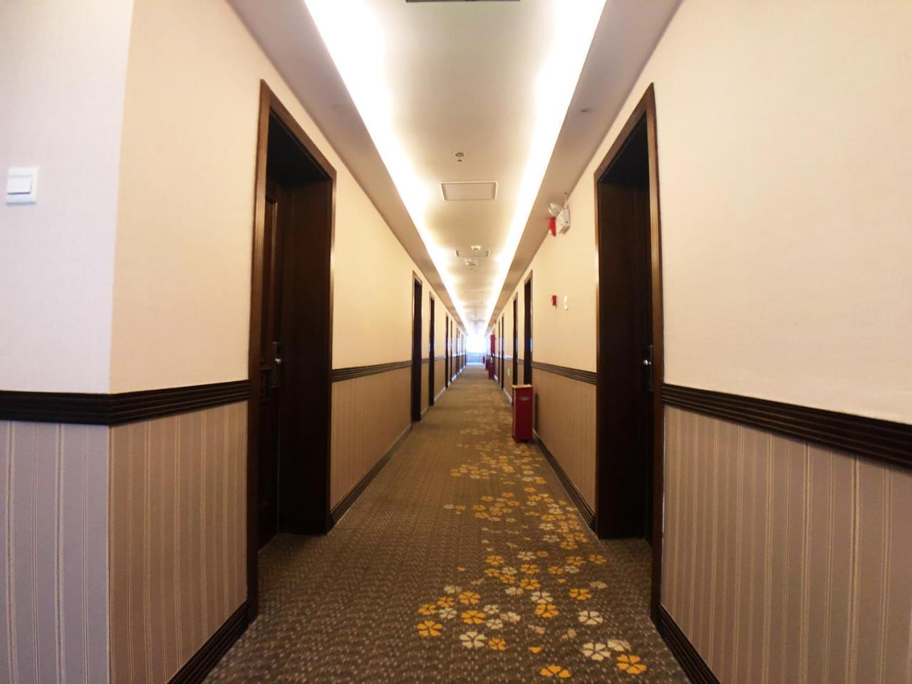 Nost Algia Hotel - Near Beijing Yonghe Lama Temple, Ghost Street, Beihai Park, Jingshan Park, Drum Tower, Houhai Bar Street, Tian'Anmen Square, Located In Beijing Traditional Hutongs, 5 Minutes Away From Subway, Free Laundry Serive المظهر الخارجي الصورة