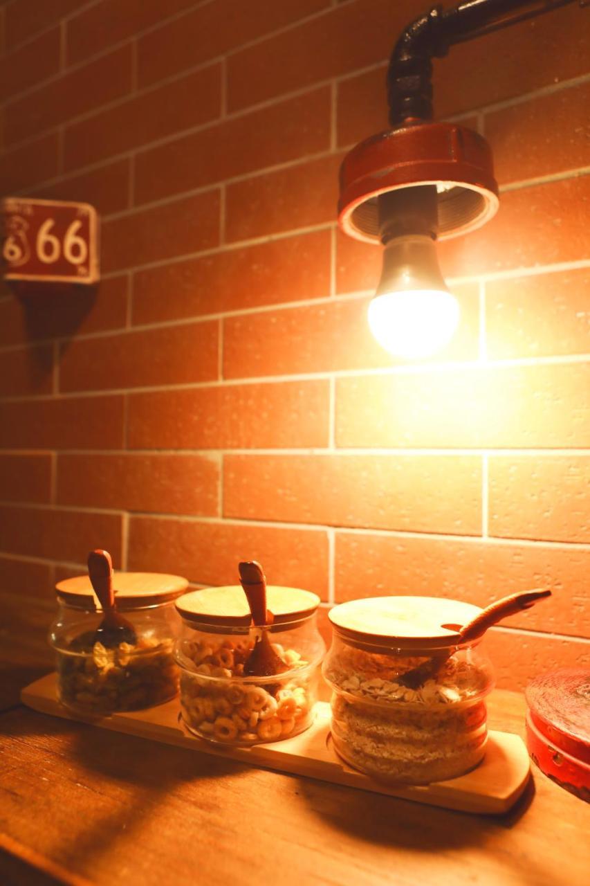 Nost Algia Hotel - Near Beijing Yonghe Lama Temple, Ghost Street, Beihai Park, Jingshan Park, Drum Tower, Houhai Bar Street, Tian'Anmen Square, Located In Beijing Traditional Hutongs, 5 Minutes Away From Subway, Free Laundry Serive المظهر الخارجي الصورة